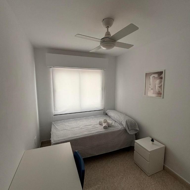 Piso céntrico con parking privado y terraza super - Apartamento - 14