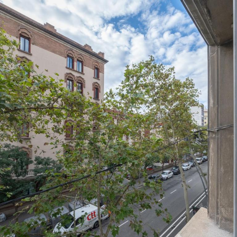 BeBarceloner Eixample Apartments- 4 bedrooms - Apartamento - 30