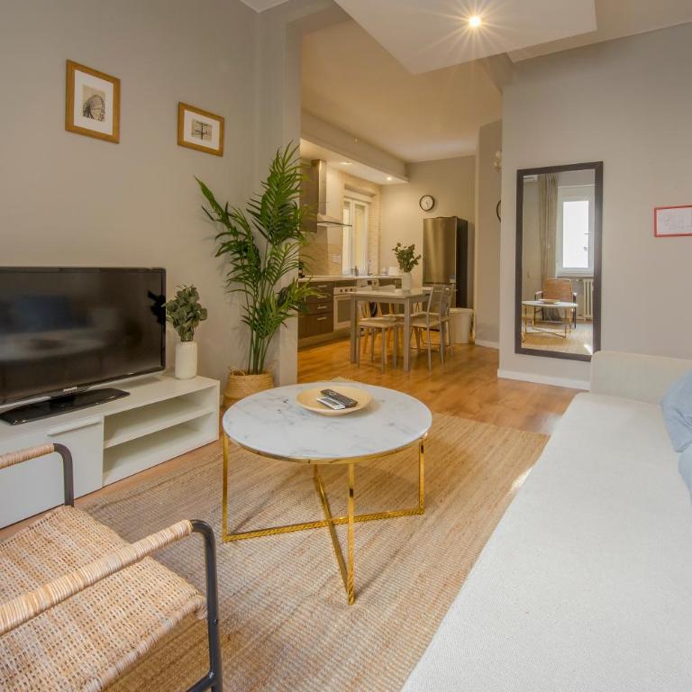 Excelente piso de 3 habitaciones en La Latina-Centro - Apartment - 5