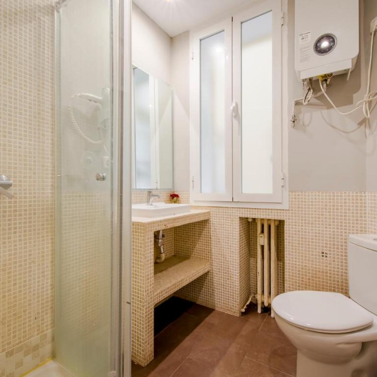 Excelente piso de 3 habitaciones en La Latina-Centro - Apartment - 12