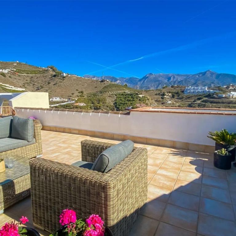 Ático en alquiler de ensueño cerca de Nerja - Apartamento de 2 dormitorios - 2