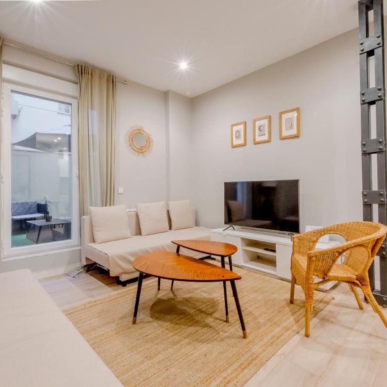 Acogedor Apt 3 habitaciones y terraza en el Centro de Madrid - Apartment - 4