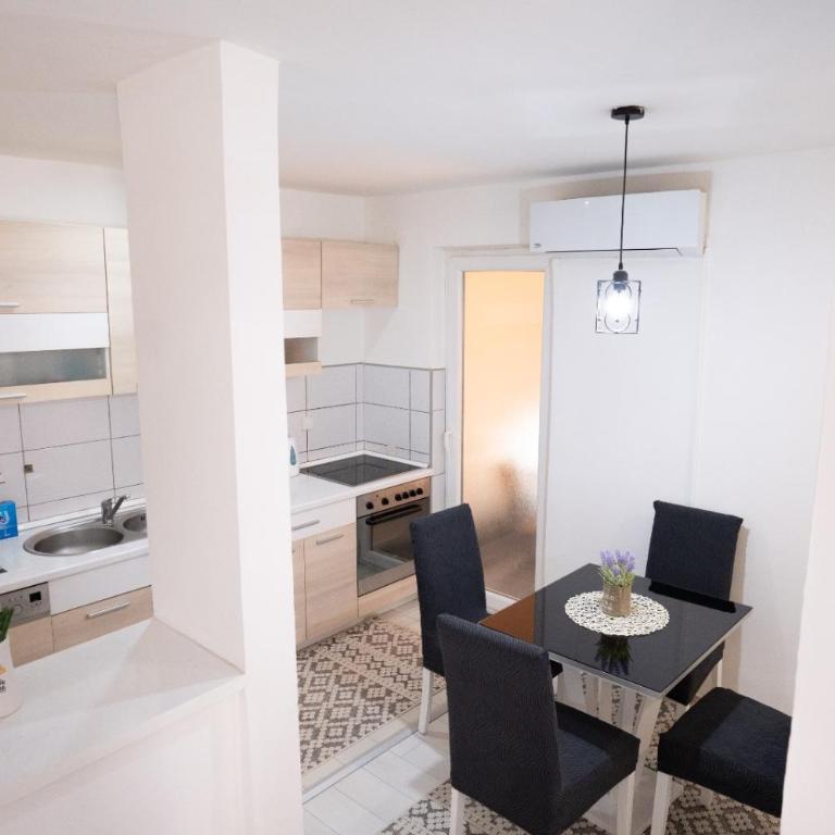 Grandeur Home Apartment Mostar - free parking - One-Bedroom Apartment - 14