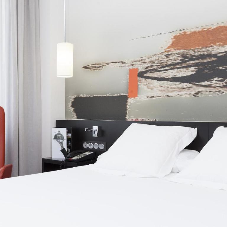Axor Barajas - Habitación Doble con servicio gratuito de enlace con el aeropuerto - 1 o 2 camas - 2