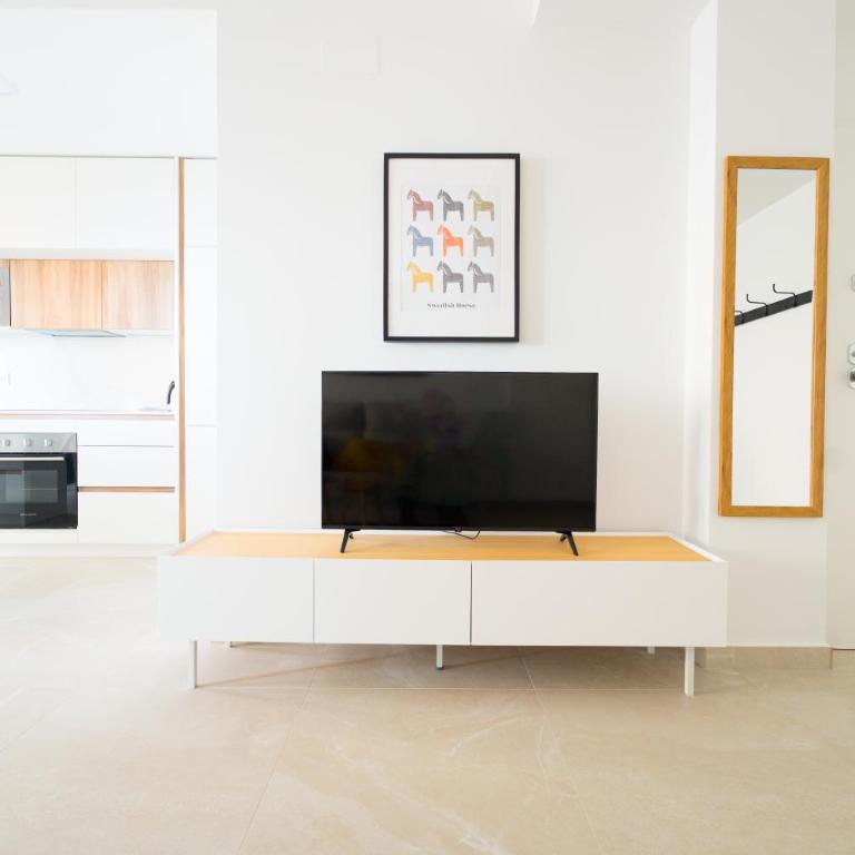 YourSpain Apartament S212A - Three-Bedroom Apartment with Balcony - 5