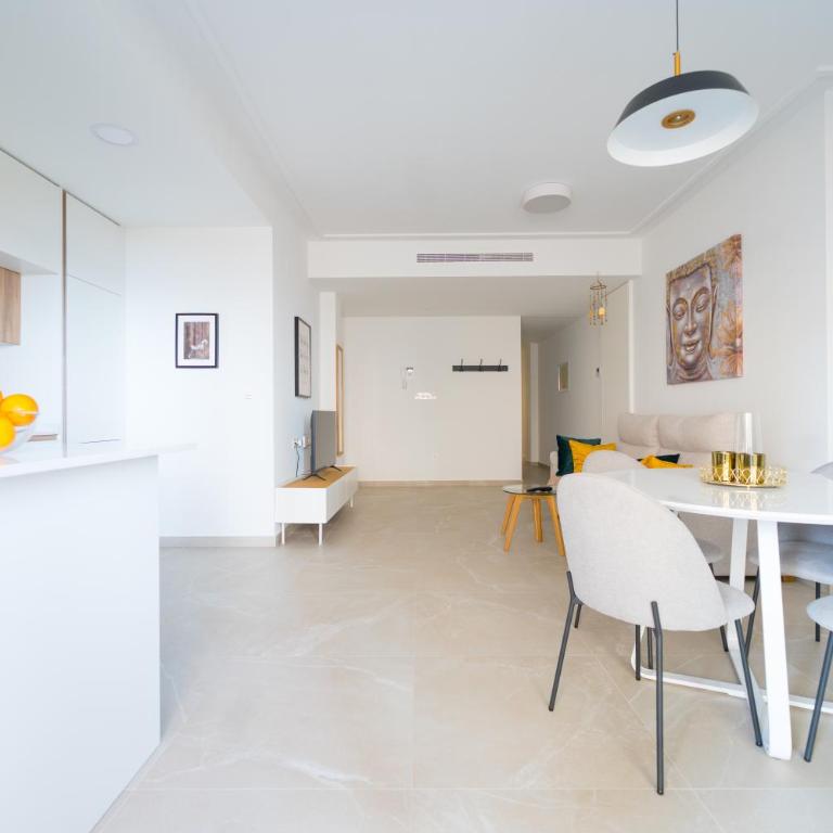 YourSpain Apartament S212A - Three-Bedroom Apartment with Balcony - 8
