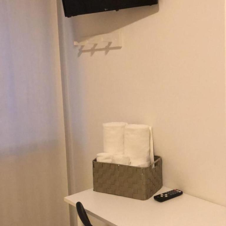 B&B Homer Trento - Camera Tripla Basic con Bagno in Comune - 6