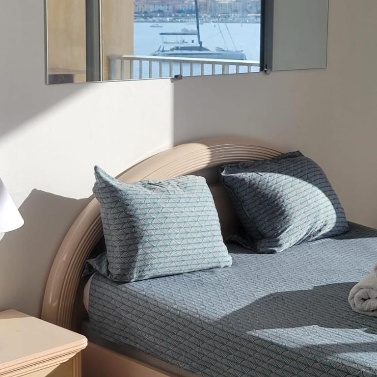 La plage à vos pieds, magnifique vue sur Ajaccio, pour 2 personnes - Appartement 1 Chambre - 11