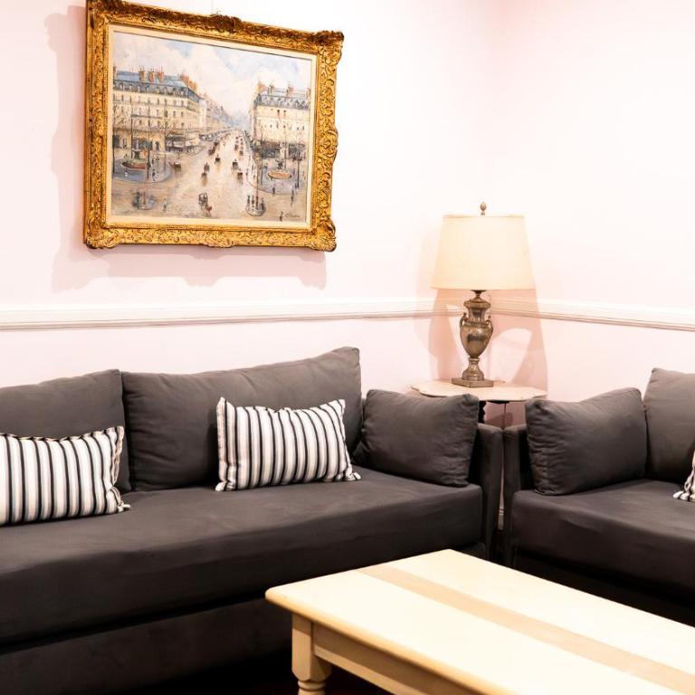 Departamentos de diseño clásico en el Centro histórico - Apartamento de 2 dormitorios - 1