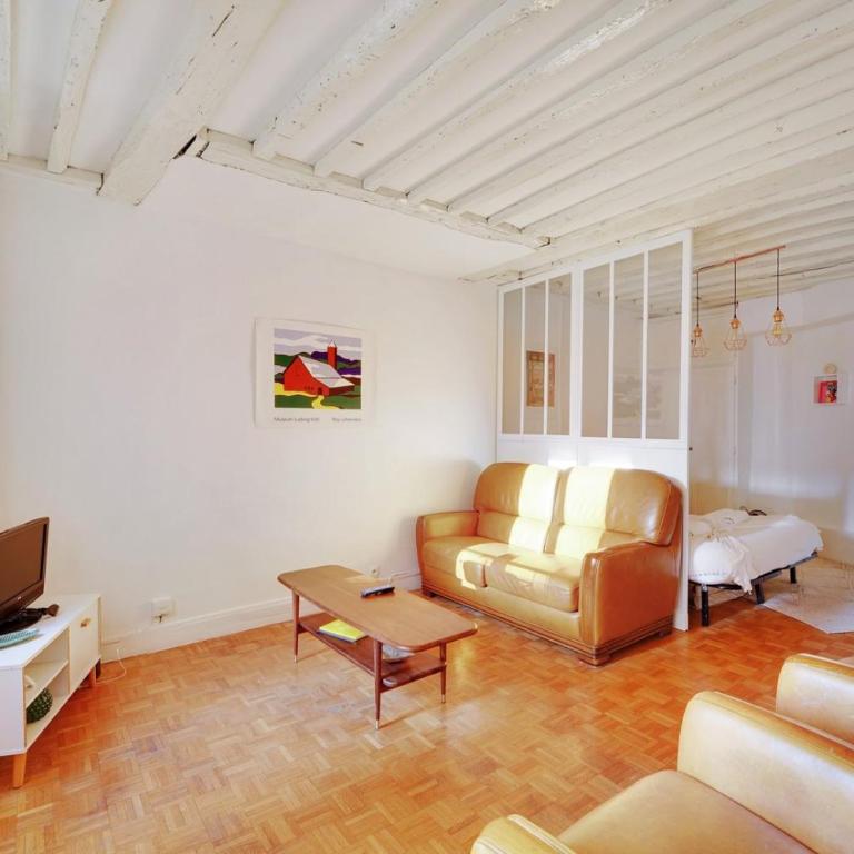 GuestReady - Appartement arty cosy et très central - Apartment - 1