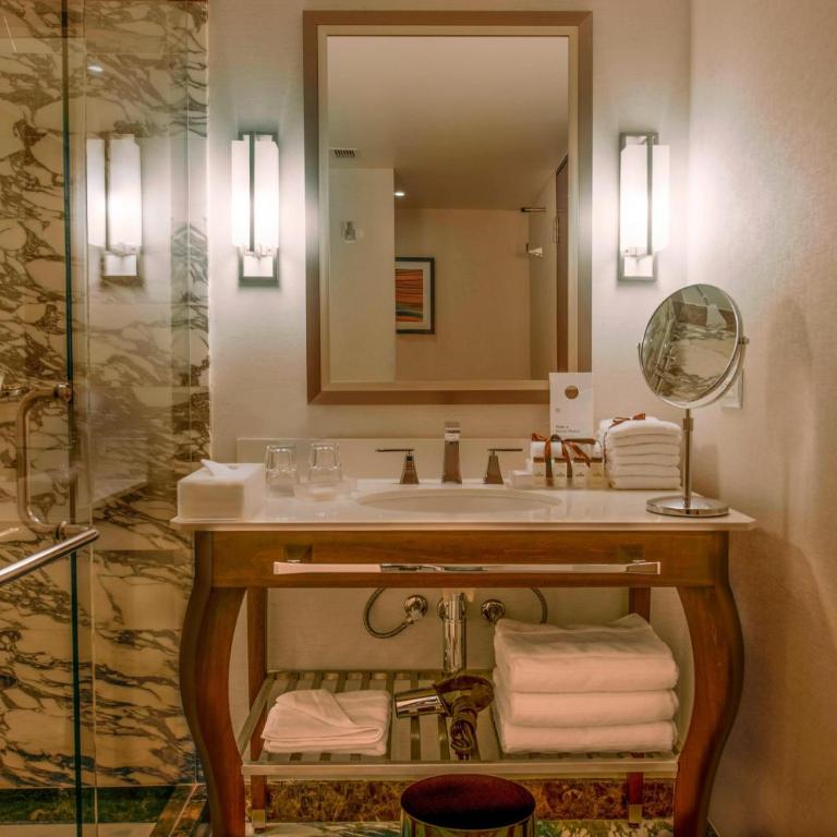 Sheraton Maria Isabel Mexico City Reforma - Business Deluxe, Guest room, 1 King, Reforma Avenue view - 4