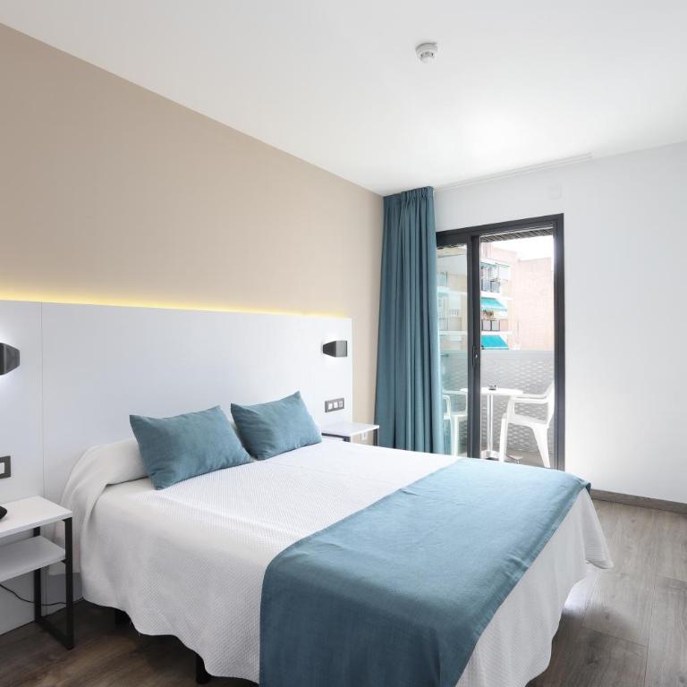 Hotel Alameda - Habitación Doble Superior con vistas a la ciudad - 1 o 2 camas - 4