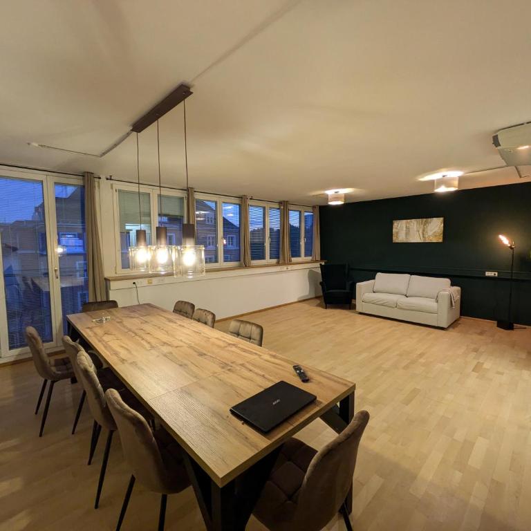 Munich Large Apartment 155 qm with 4 Bedrooms top located 1 to 12 guests - Four-Bedroom Apartment - 7