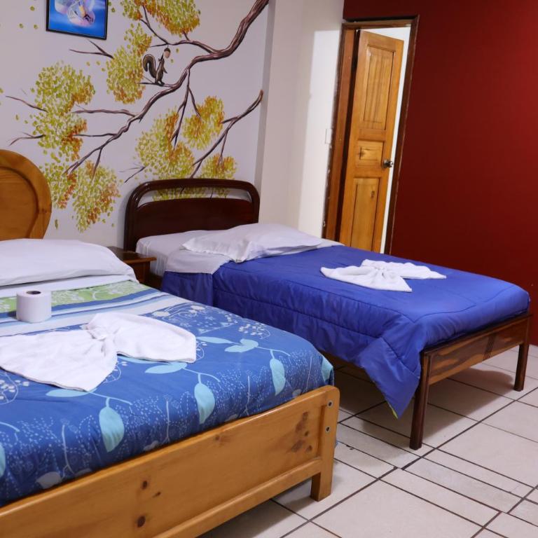 Andes Hostal - Classic Triple Room - 8