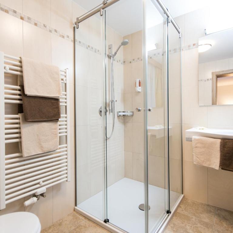 Appartement Landhaus KERSCHDORFER - Ferienhaus mit 6 Schlafzimmern und Garten - 17