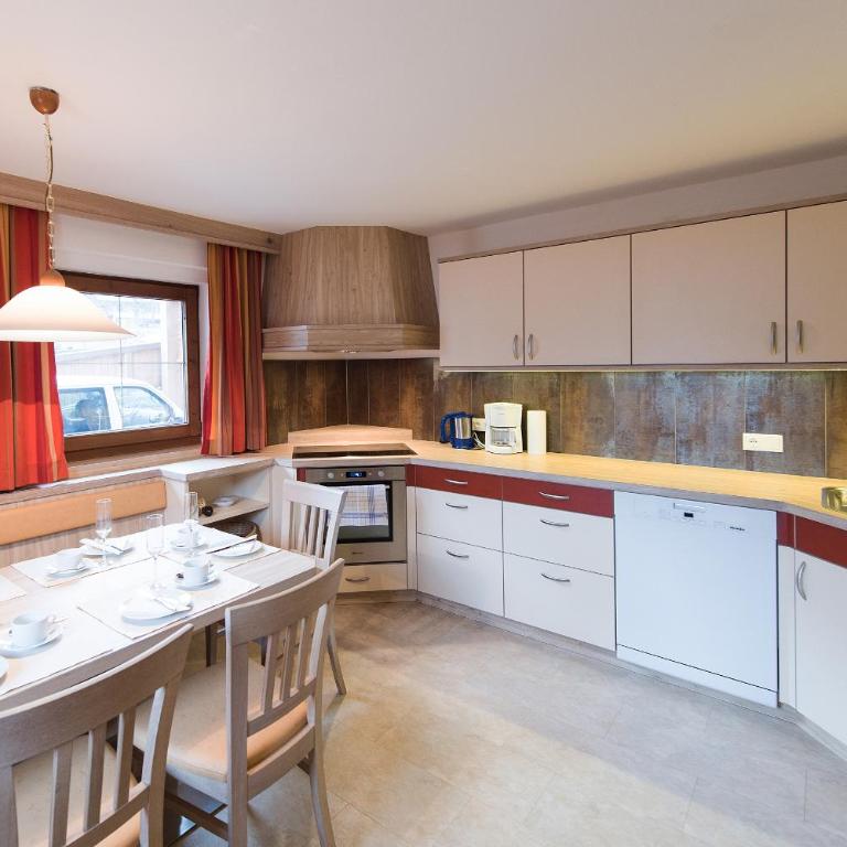 Appartement Landhaus KERSCHDORFER - Ferienhaus mit 6 Schlafzimmern und Garten - 3