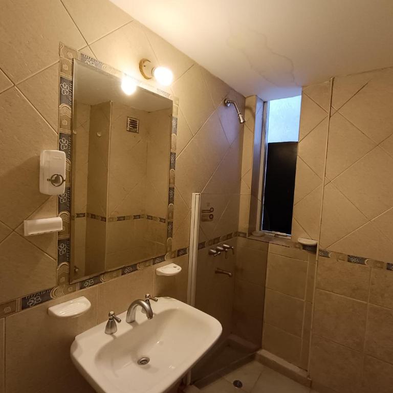 Depto de 1 dormitorio en Blvd. San Juan cerca de La Cañada - Apartamento de 1 dormitorio - 11