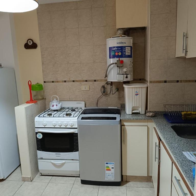 Depto de 1 dormitorio en Blvd. San Juan cerca de La Cañada - Apartamento de 1 dormitorio - 2