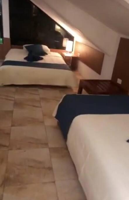 Plaza Lobos Suite Casa Entera 5 Habitaciones - Five-Bedroom House - 36
