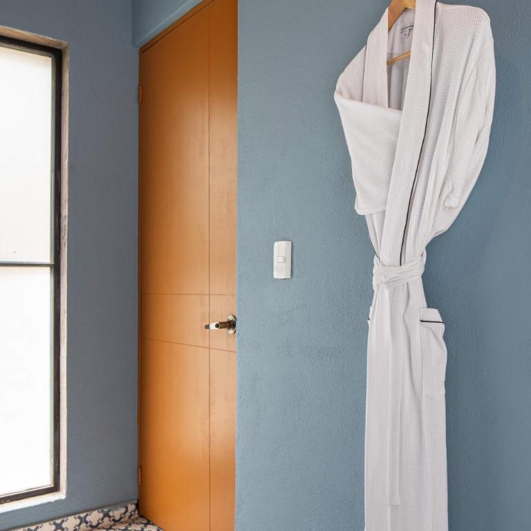 Elysian Deco suites - A Kaleidoscope of Color - Suite Deluxe - 42