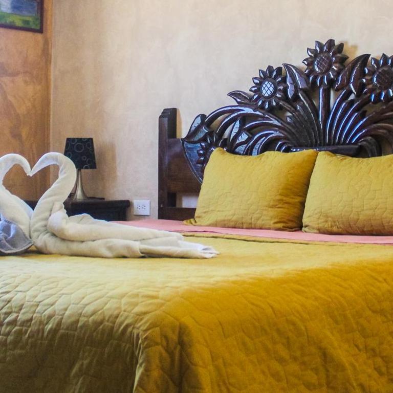 Hotel La Casona Real - Habitación con cama extragrande. - 2