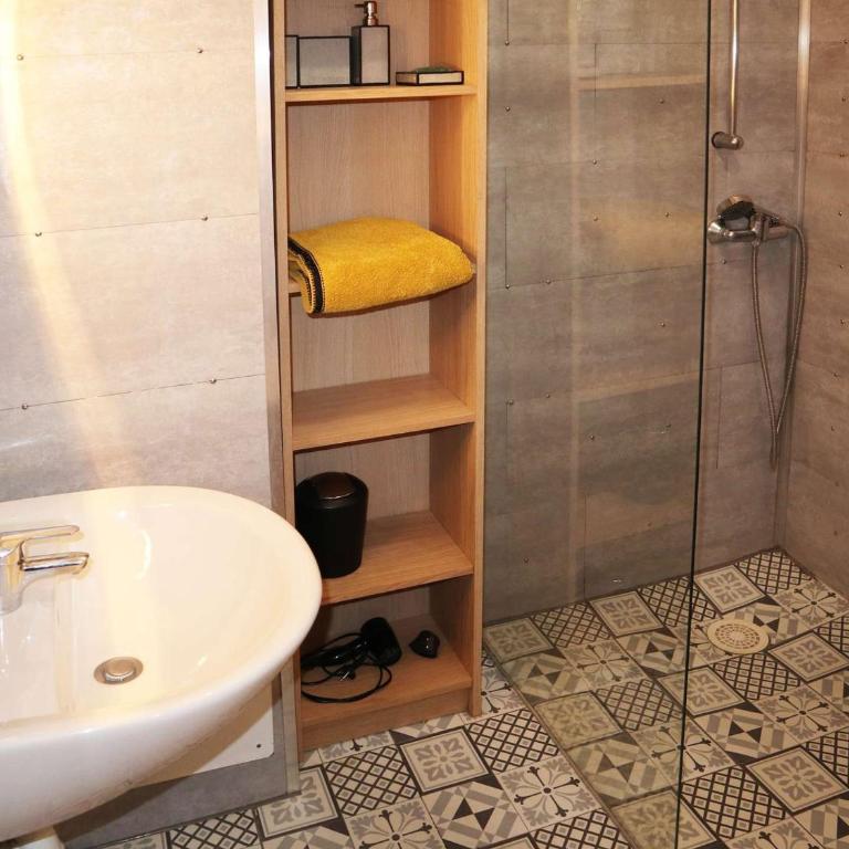 Appartement moderne 2 pièces 6 personnes avec piscine, sauna, hammam, wifi et animaux admis - FR-1-322-644 - Apartment - 9