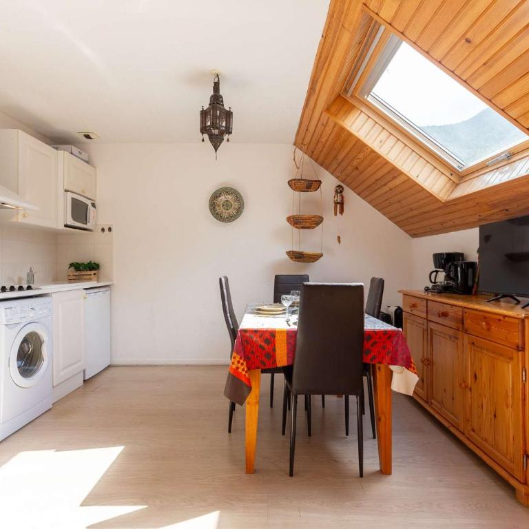 Appartement cosy pour 4 à Saint Lary village, proche pistes - FR-1-296-503 - Apartment - 3
