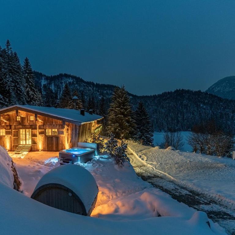 ChaletWK - Luxury old wood mountain chalet in a sunny secluded location with gym, sauna & whirlpool - Villa Deluxe - 52