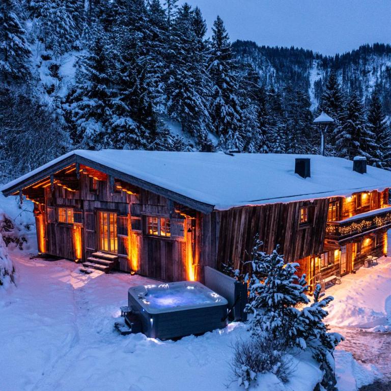 ChaletWK - Luxury old wood mountain chalet in a sunny secluded location with gym, sauna & whirlpool - Villa Deluxe - 47