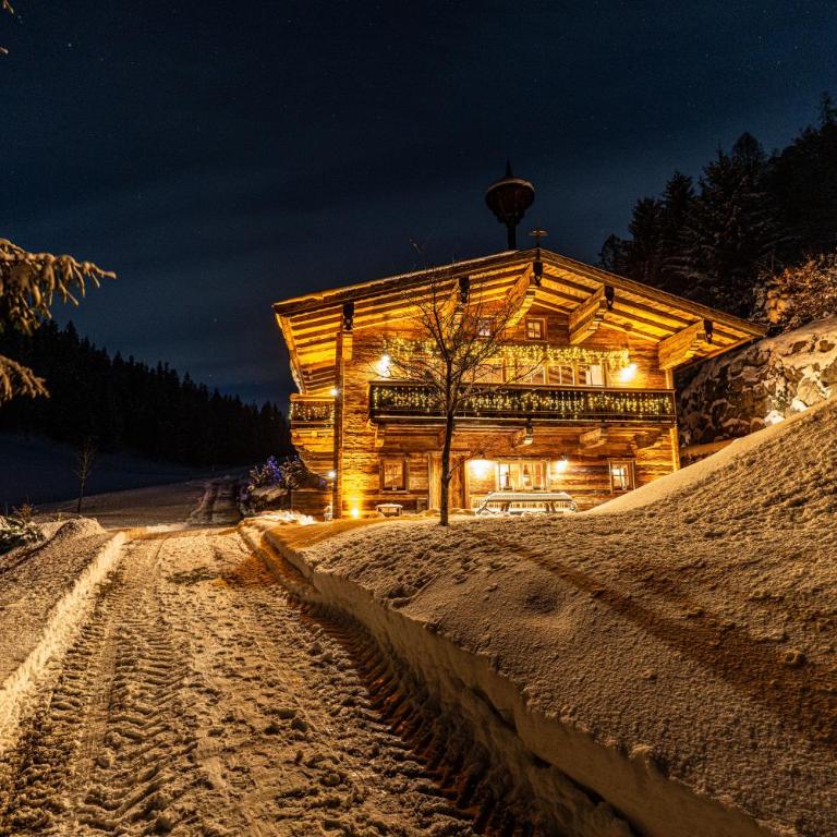 ChaletWK - Luxury old wood mountain chalet in a sunny secluded location with gym, sauna & whirlpool - Villa Deluxe - 46