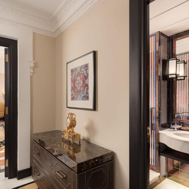 Hotel Alfonso XIII, a Luxury Collection Hotel, Seville - Suite Victoria Eugenia - 4