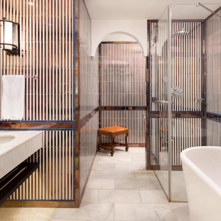 Hotel Alfonso XIII, a Luxury Collection Hotel, Seville - Suite Victoria Eugenia - 5