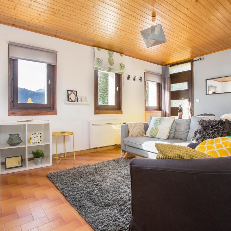 Mountainside Apartment with views over Morzine - Two-Bedroom Apartment - 3