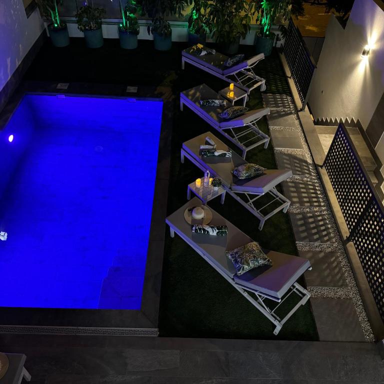 Welcome to Villa Bali a luxurious modern getaway - Villa - 10