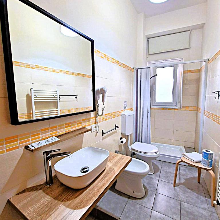 B&B ONE - Double Room with Private Bathroom - 4