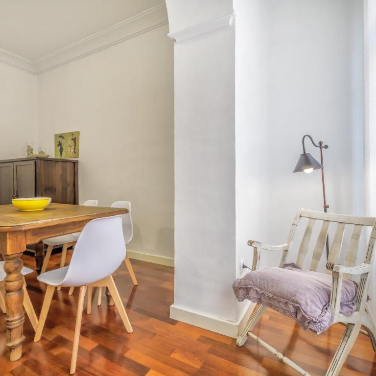 Apto Gran Capitán Center II - Parking Incluido - Three-Bedroom Apartment - 16