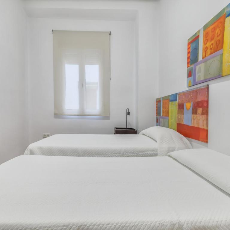 Apto Gran Capitán Center II - Parking Incluido - Three-Bedroom Apartment - 23