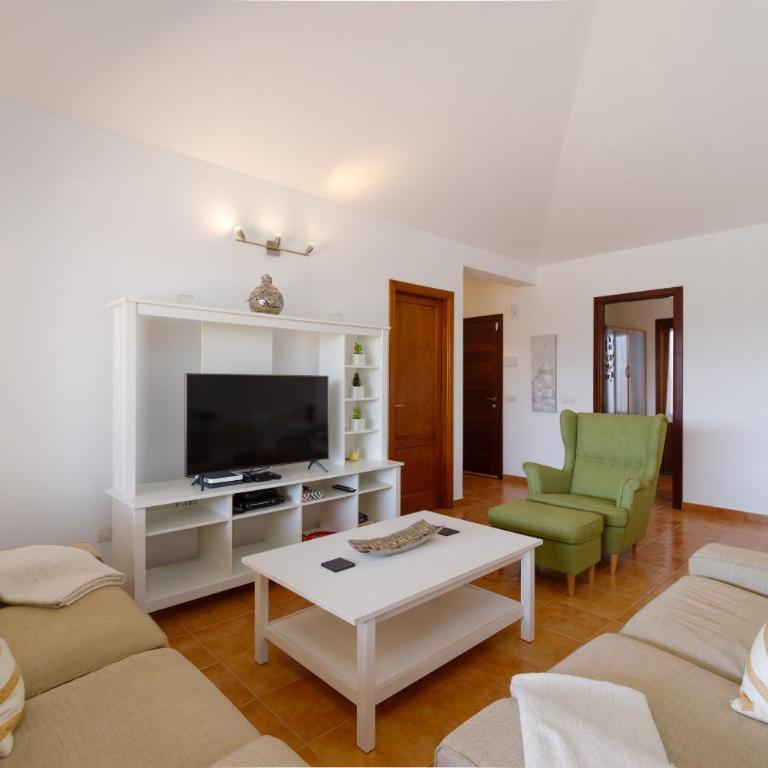 234 - Villa Reinosa by Villas Now Ltd - Villa con piscina privada - 3
