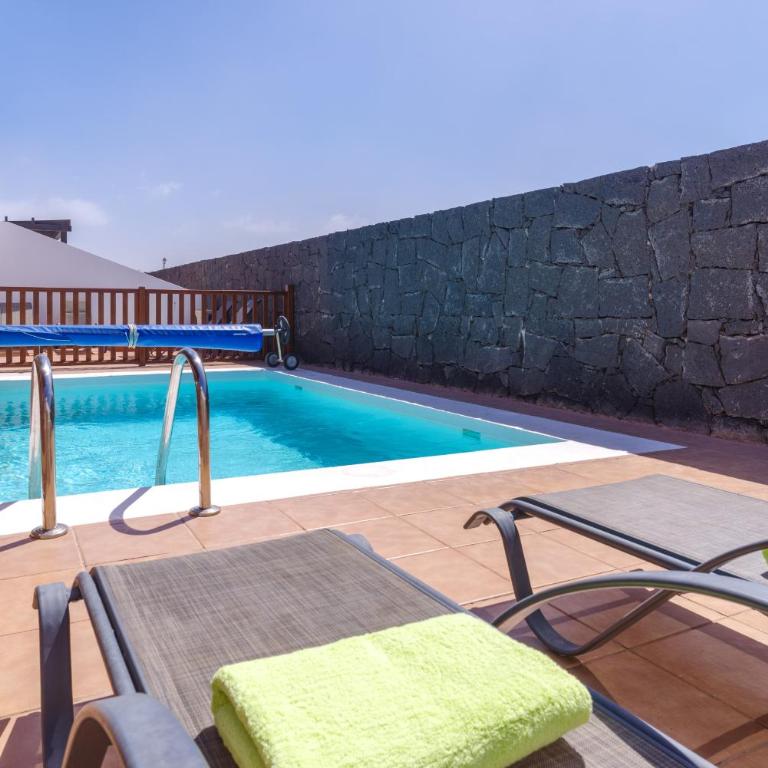 234 - Villa Reinosa by Villas Now Ltd - Villa con piscina privada - 24