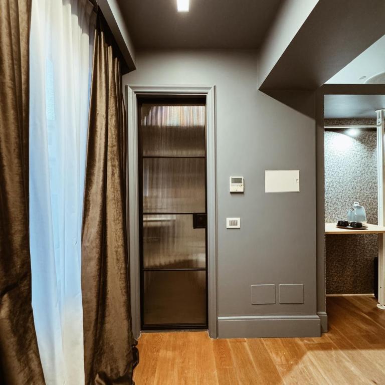 Residenza Imperiale - Trevi Suites - Camera King Deluxe - 6