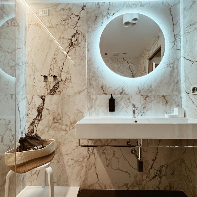 Residenza Imperiale - Trevi Suites - Camera King Superior - 2
