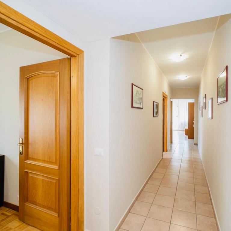 Domusky Attico - 8 piano - Appartamento con 2 Camere da Letto - 14