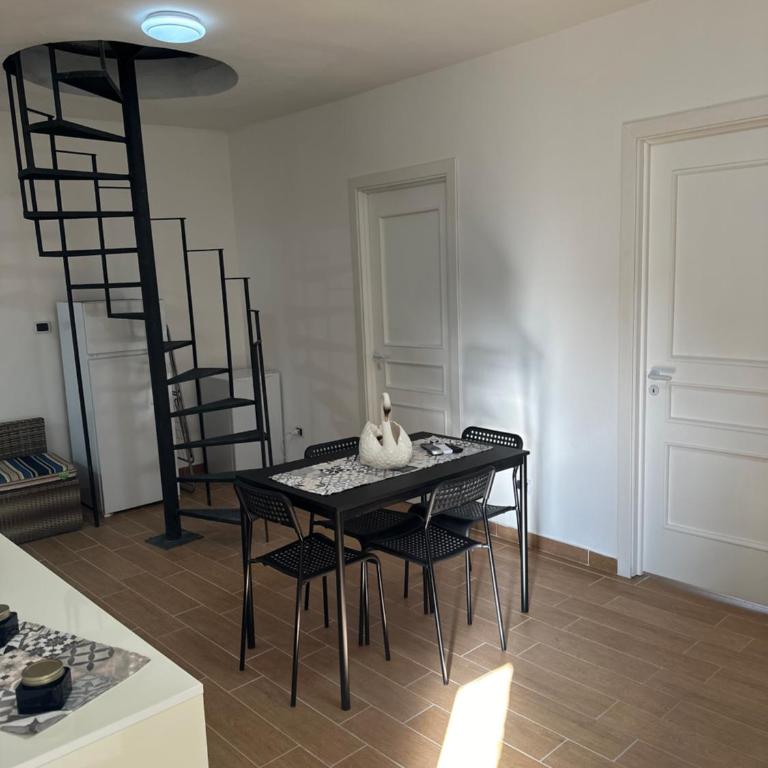 Sister house 2 - Two-Bedroom Apartment - 1