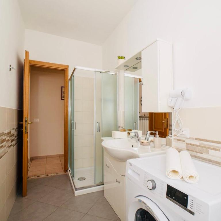 Domusky Attico - 8 piano - Appartamento con 2 Camere da Letto - 21