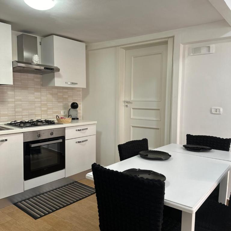 Sister House - Two-Bedroom Apartment - 3