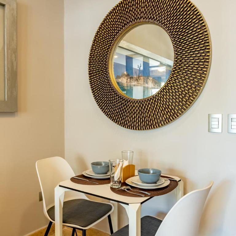 Bahay Condos steps from the beach and 5th ave - Loft - 11