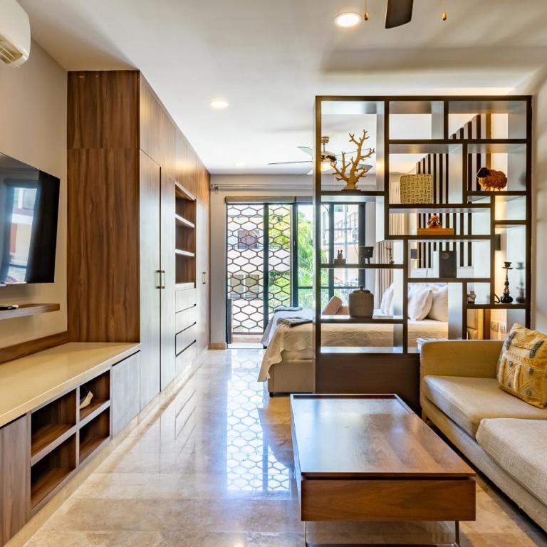 Bahay Condos steps from the beach and 5th ave - Loft - 18