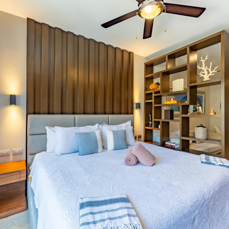 Bahay Condos steps from the beach and 5th ave - Loft - 24