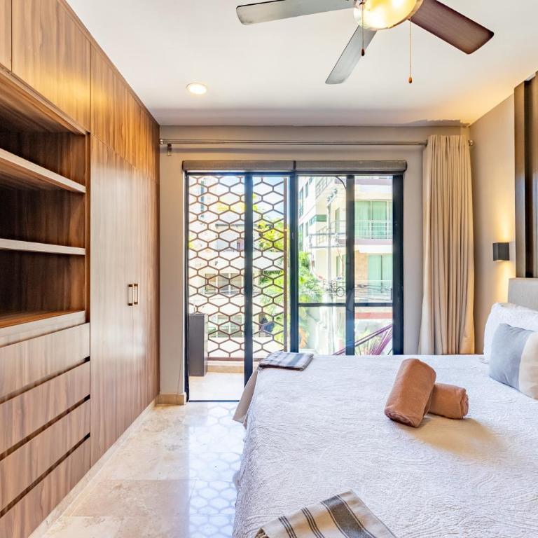 Bahay Condos steps from the beach and 5th ave - Loft - 3