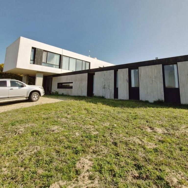 Casa con increíble vista al mar en Barrio privado Costa Atlántica - Four-Bedroom House - 1